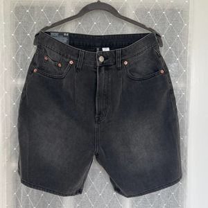 H&M Black Mom Short Size 8